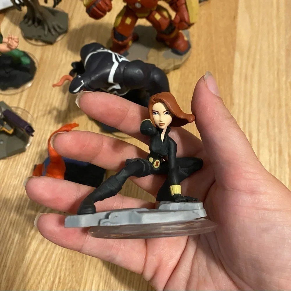 Disney Infinity Marvel Figures Lot Bundle Spider-Man Iron Man Thor Gru Video
